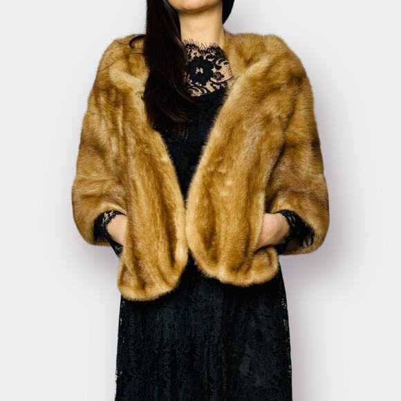 1960s Furs‎ by Truesdell Tan Stole with Pockets - Picture 4 of 6
